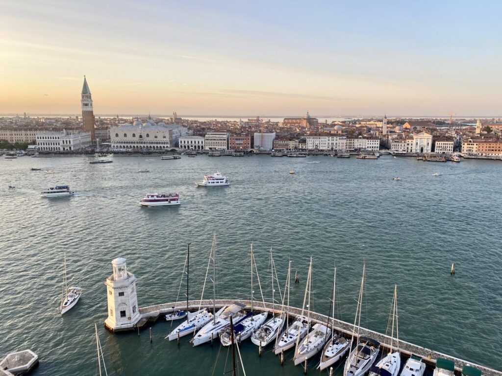 Blick auf die Skyline von Venedig