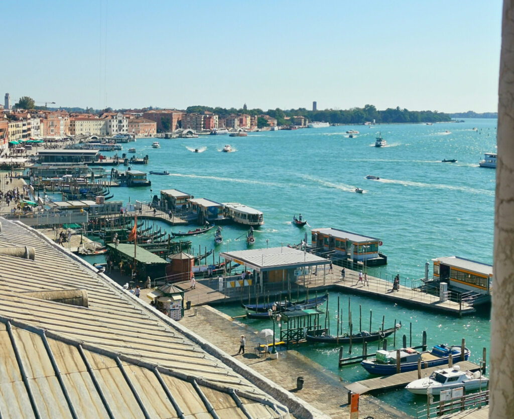 Wasserbus Haltestellen Venedig