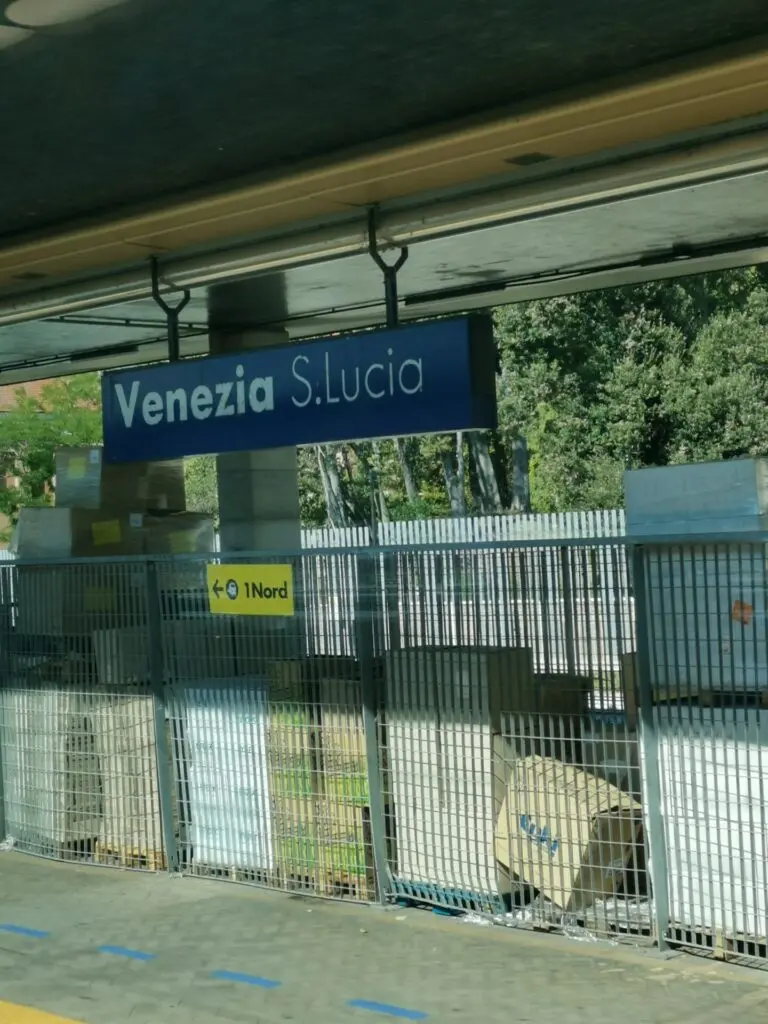 Zug-Haltestelle Venedig