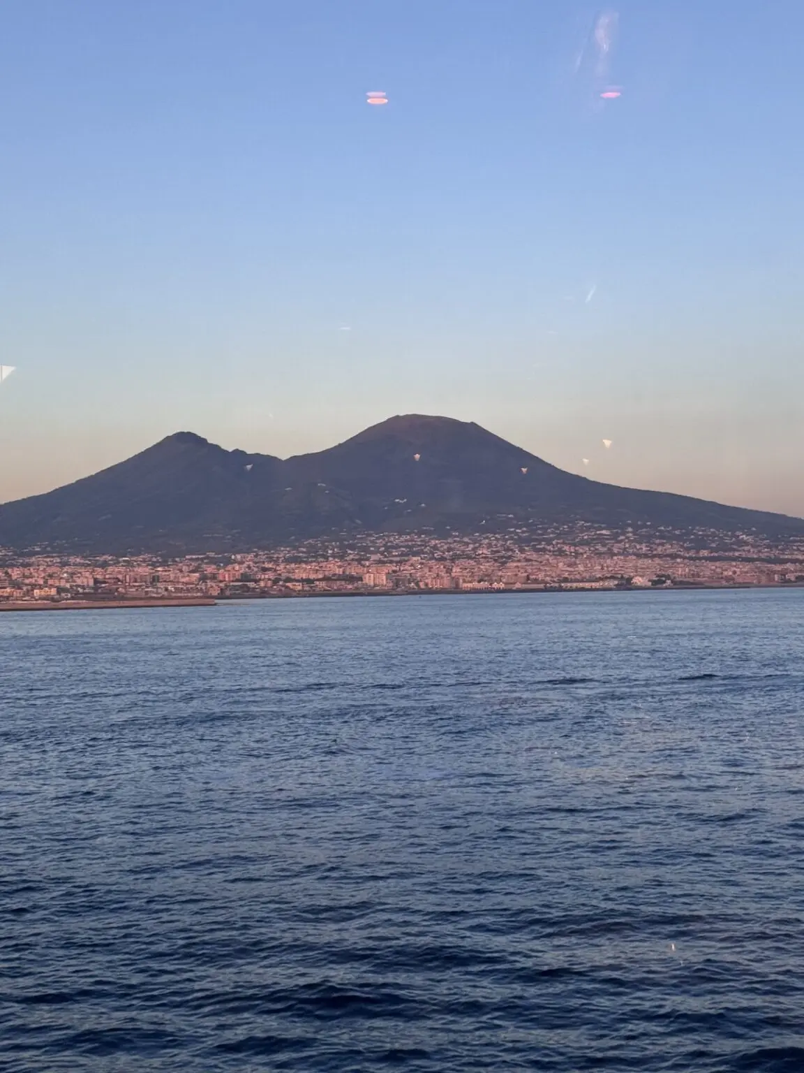 Blick auf den Vesuv in Neapel