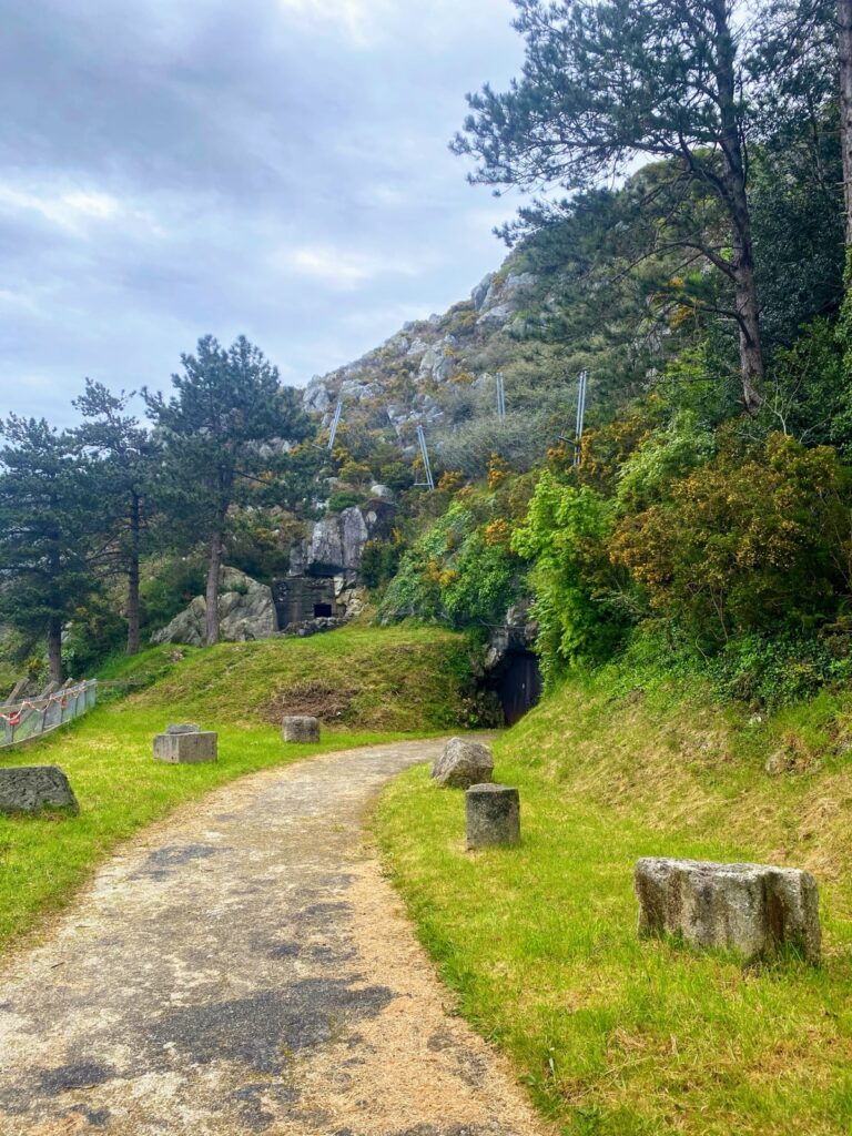 Weg zum Fort du Roule in Cherbourg