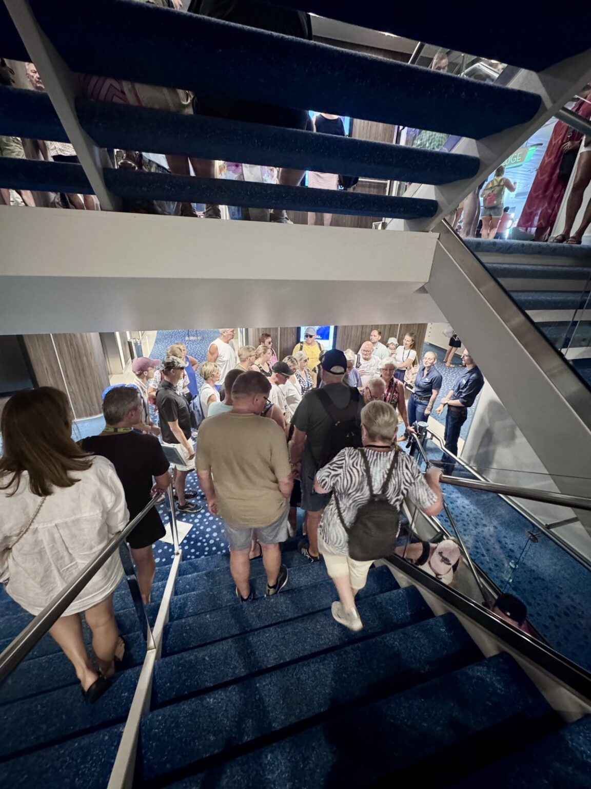 Warteschlange Tenderboot Mein Schiff