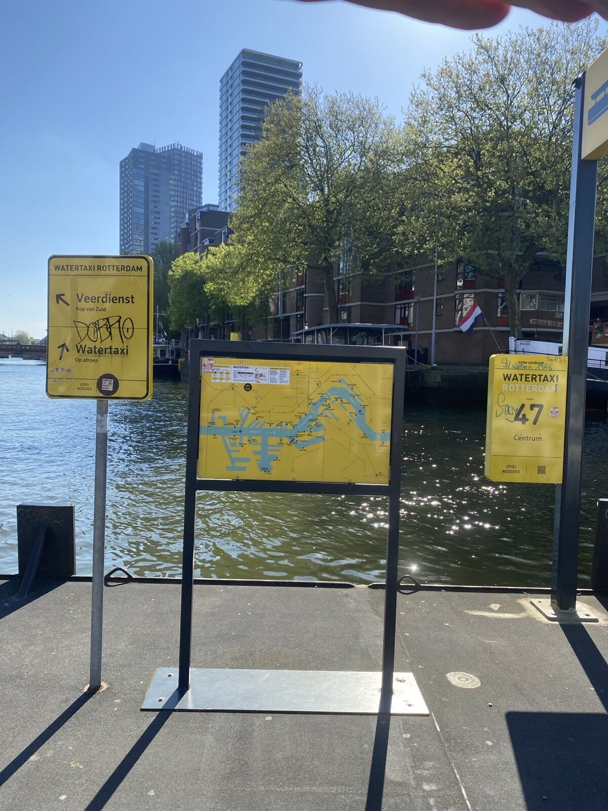 Wassertaxi in Rotterdam